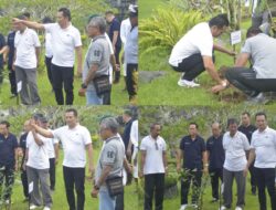 Penanaman Pohon, Bupati Kembang: Semoga Pohon Ini Tumbuh dengan Baik Mempercantik Kebun Raya Jagatnatha