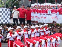 Lomba Gerak Jalan Tingkat SD se-Kabupaten Jembrana Dilepas Bupati Kembang Hartawan dan Wabup Patriana