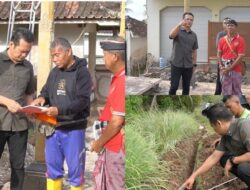 Tinjau Pembangunan di Desa Tukadaya, Bupati Kembang: Kunjungan Ini untuk Memastikan Aspirasi Masyarakat Sudah Terealisasi