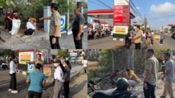 Sinergi Aparat dan Masyarakat Jembrana Bersihkan Sampah Sisa Antrean BBM di SPBU